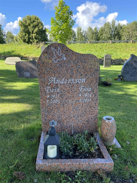Grave number: B G  830, 831