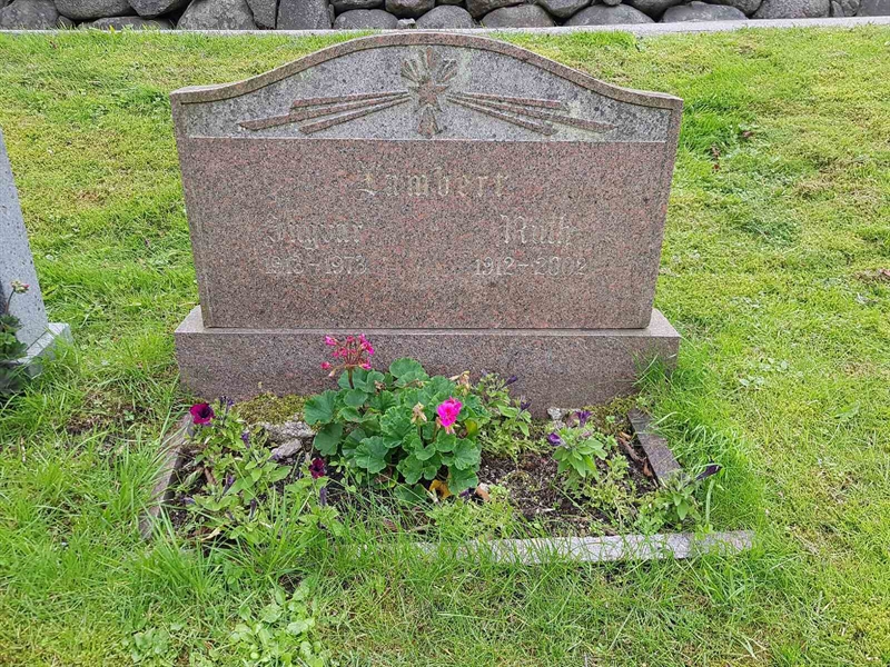 Grave number: 06 61094