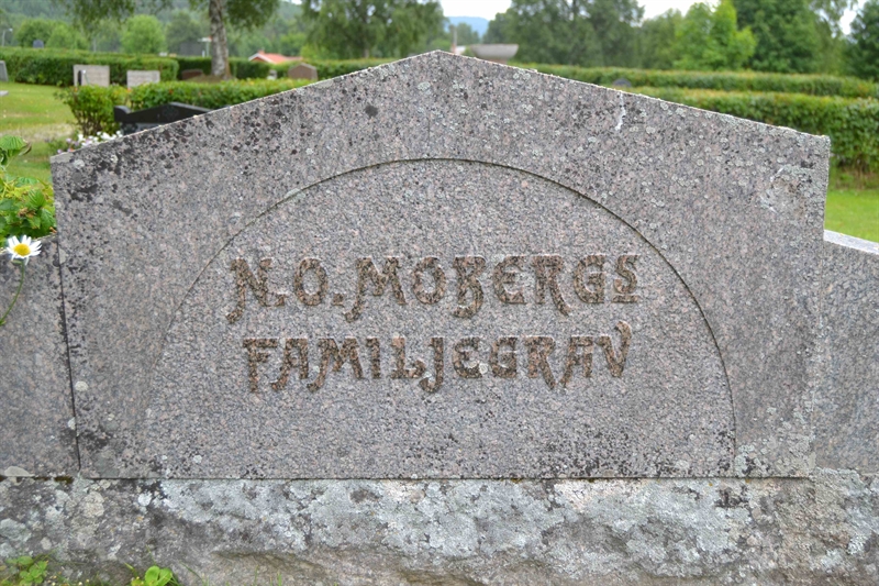 Grave number: 1 J   484