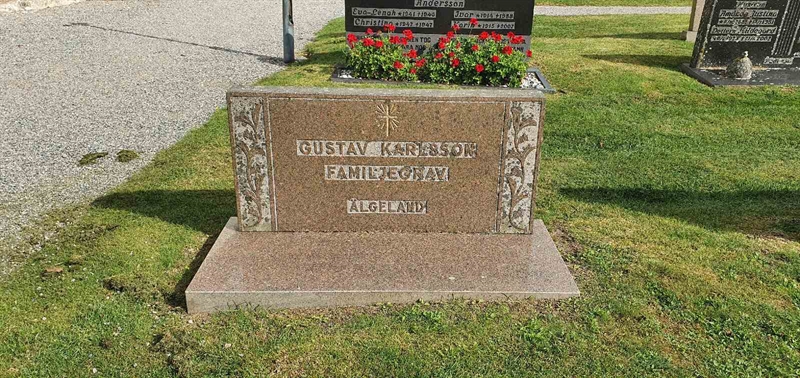 Grave number: N 003  0493, 0494