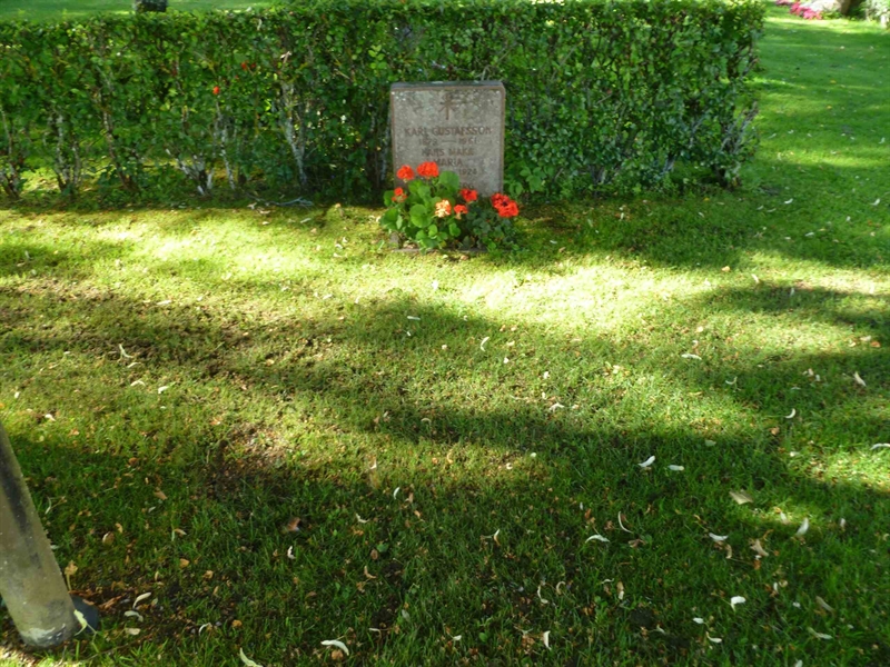 Grave number: ROG H    9, 10