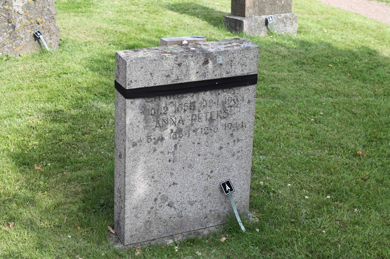 Grave number: BK KV4    52