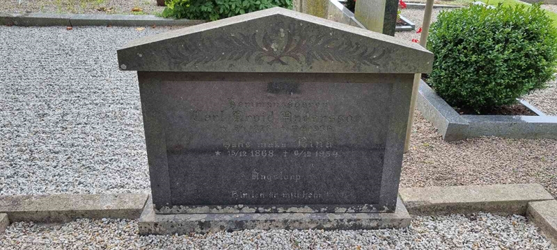 Grave number: LM 3 54  019