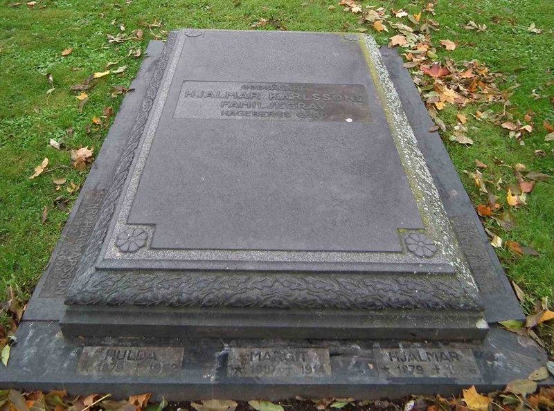 Grave number: 1 B 2     9-10
