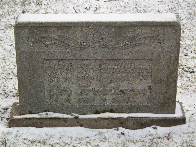 Grave number: 1 D 7    29-30
