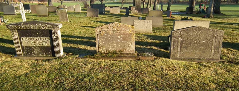 Grave number: 1 D 9    31-33