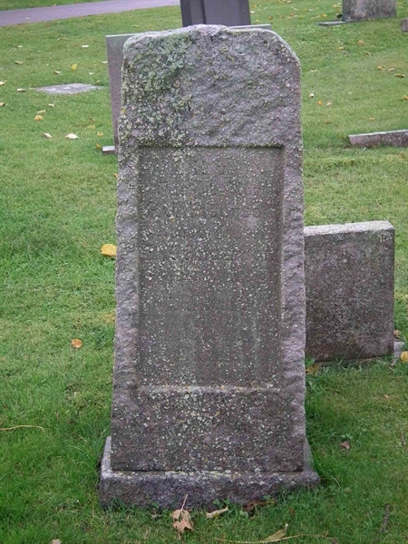 Grave number: 1 B 7     5-6