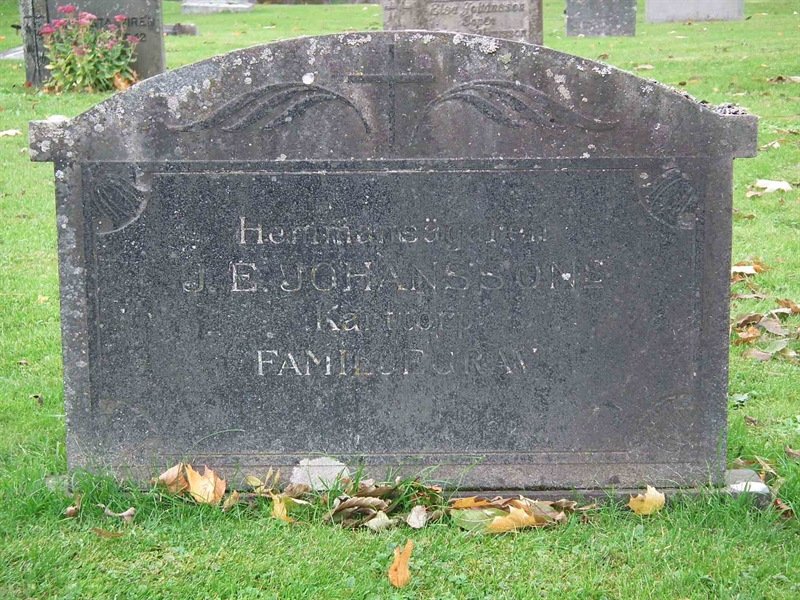 Grave number: 1 B 3    10-11