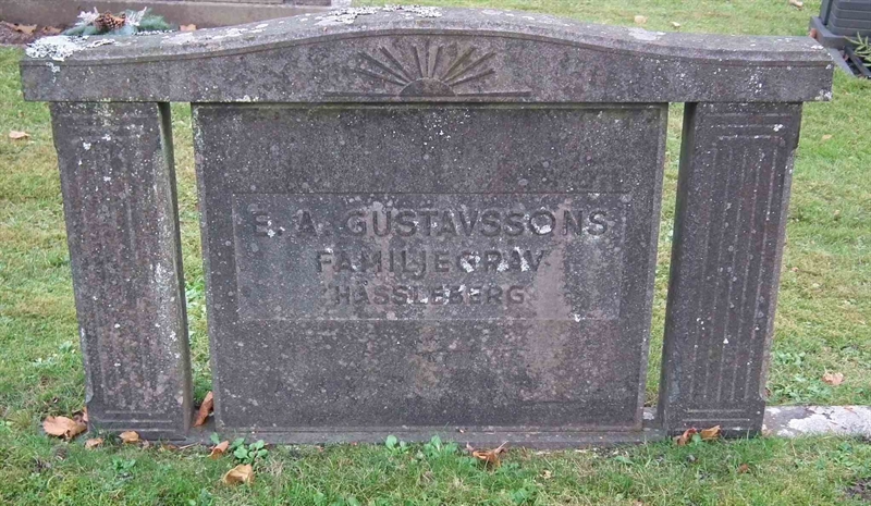 Grave number: 1 C 3    30-31