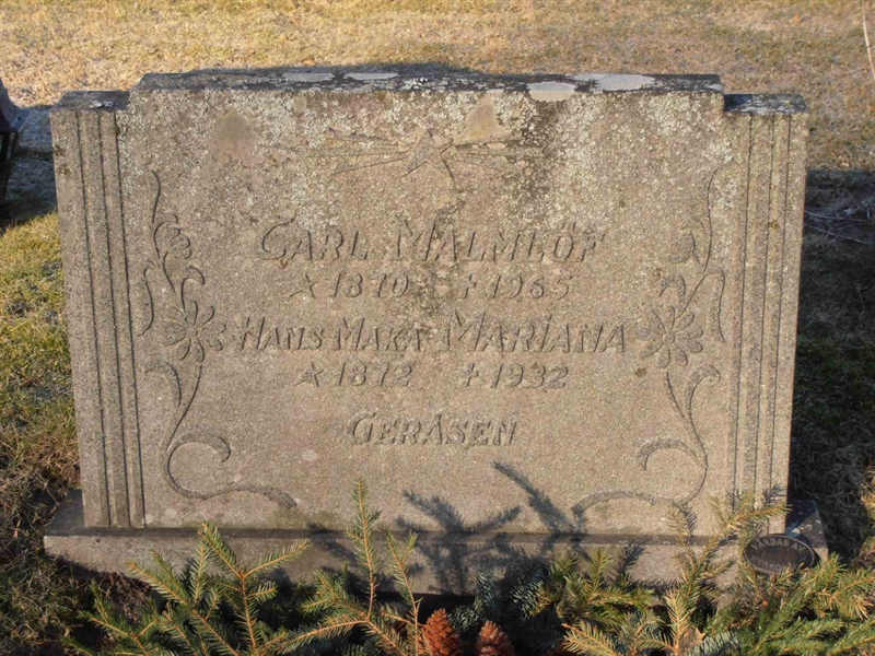 Grave number: 1 A 9    32-33