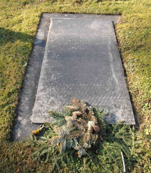 Grave number: 1 B 6    18