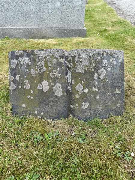Gravnummer: FÅ C 122, 123, 124