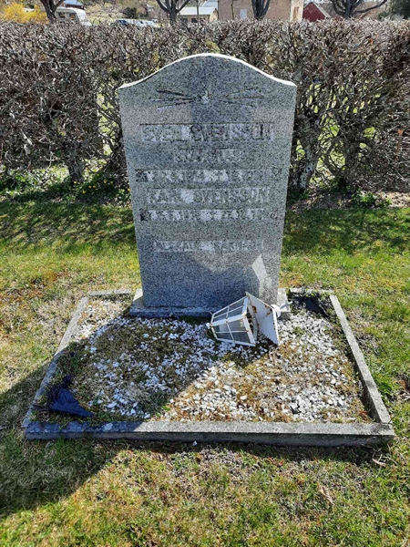 Grave number: VN E    73-76