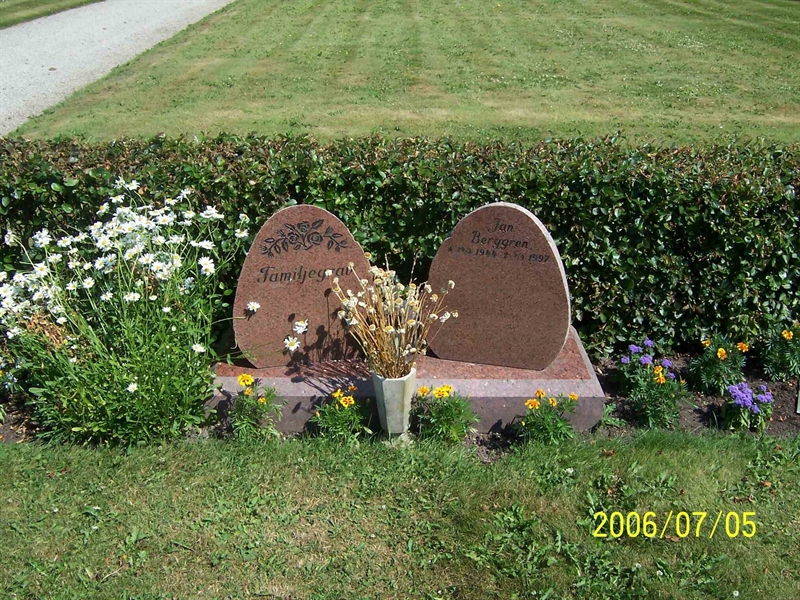 Grave number: 5 J    49, 50, 51, 52