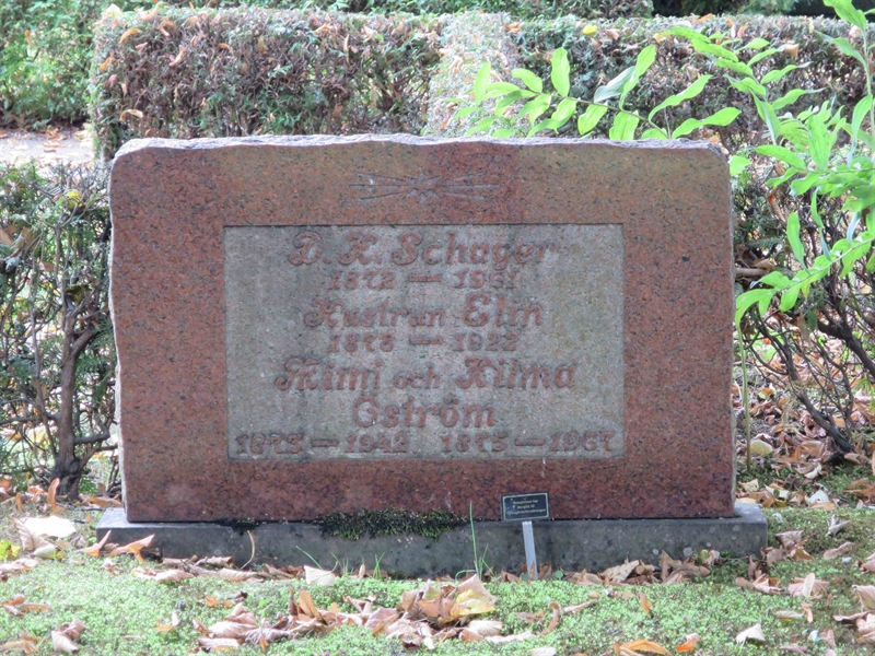 Grave number: HÖB 8   215