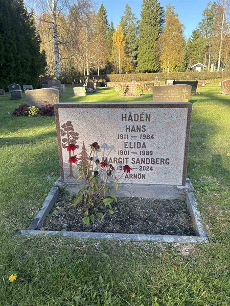 Grave number: R 4   257-258