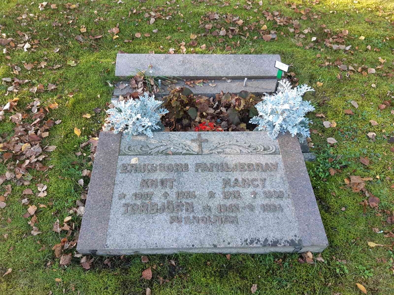 Hautatunnus: Fr 7  1032-1033