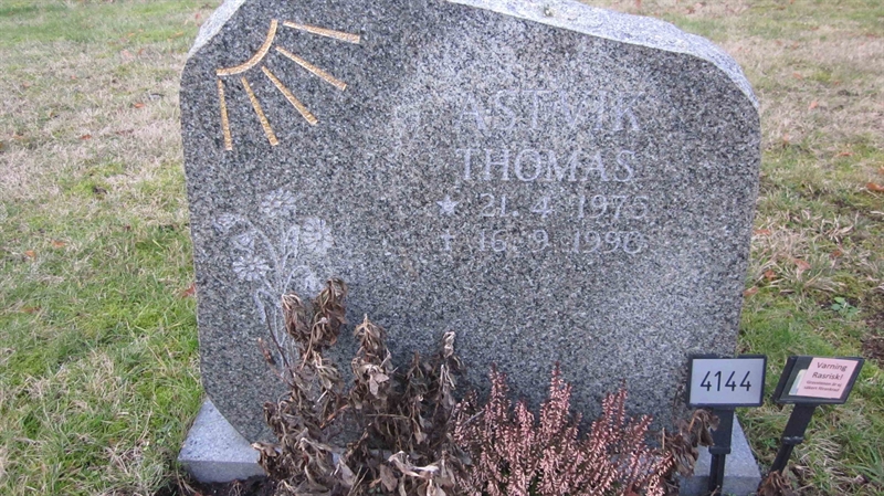 Grave number: KG NK  4144