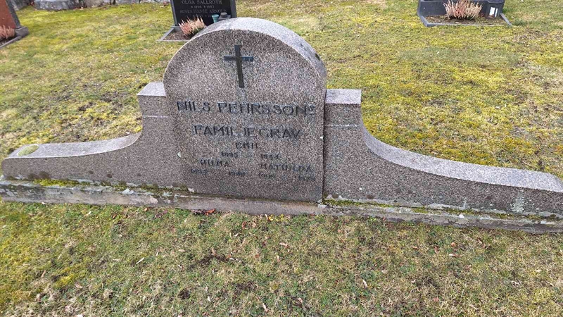 Hautatunnus: VG B    39-41