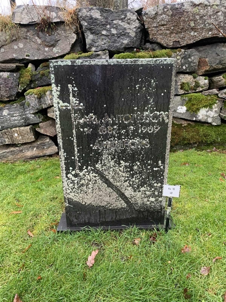 Gravnummer: 1 16    48