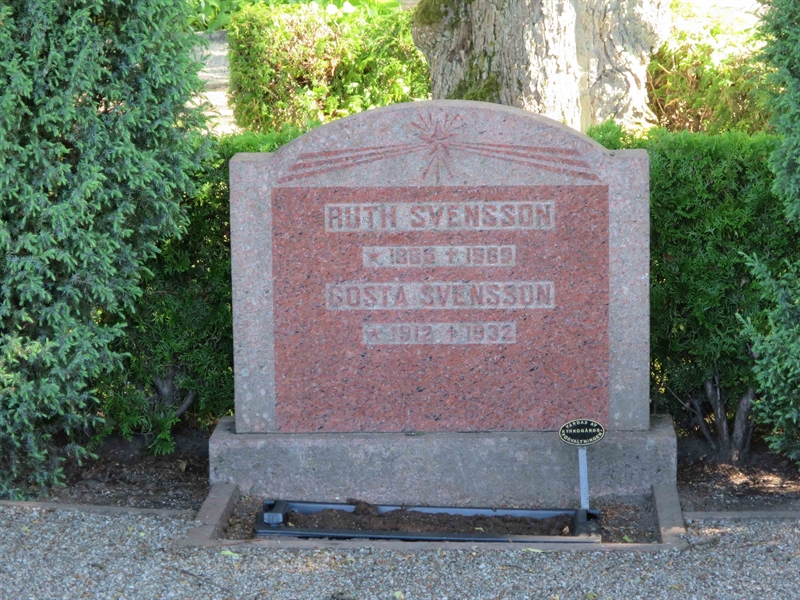Grave number: HÖB 13   413