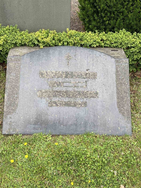 Grave number: EK F 3    77