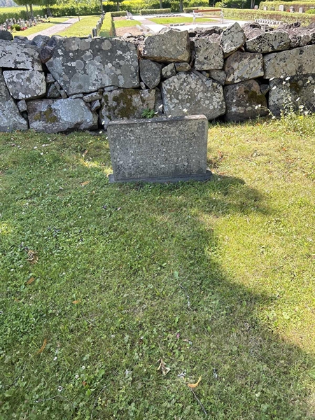 Grave number: 2 G  603-604