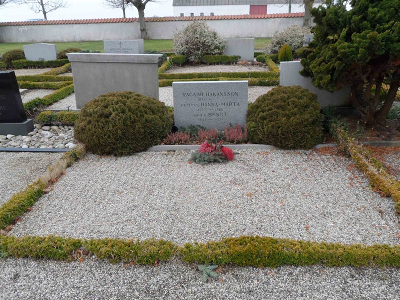 Grave number: 2 01  2007