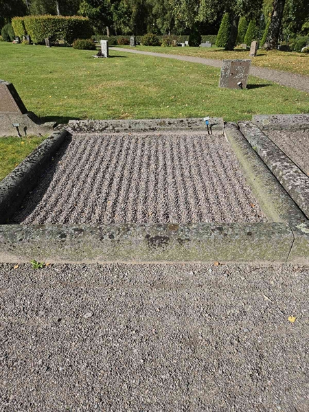 Grave number: Fr 7   839-840