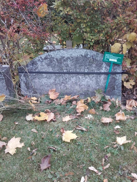 Grave number: NO 09    23
