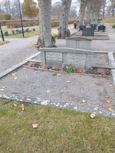 Grave number: VK D    90, 91, 92, 93