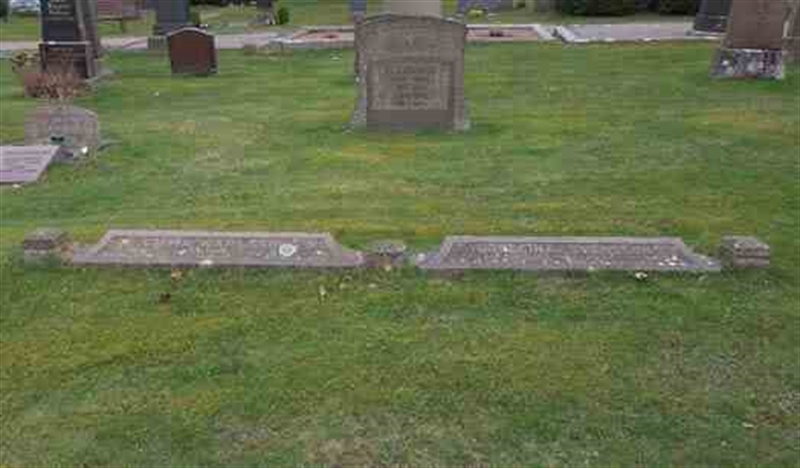 Grave number: SN G     6