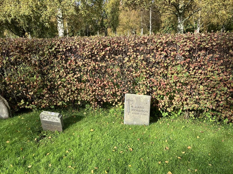 Grave number: 1 2  3941