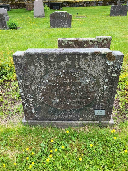 Grave number: kö 01 15   101-102