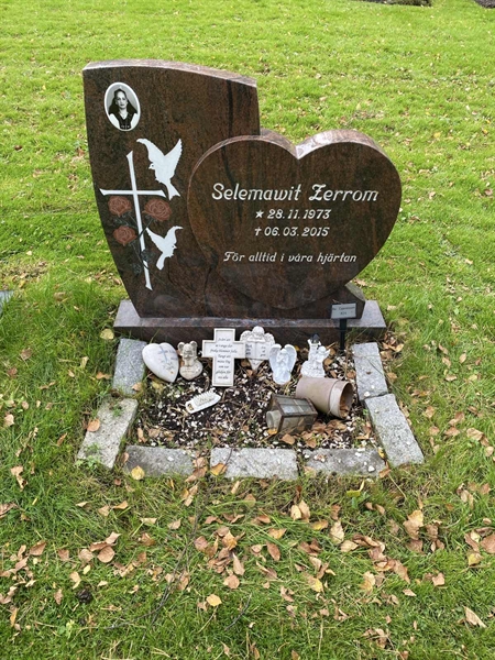 Hautatunnus: 2 C   824