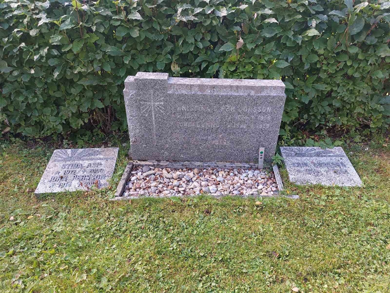 Grave number: K J    22, 23