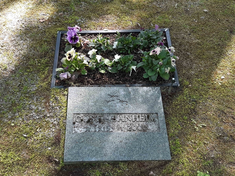 Grave number: KA 15   130