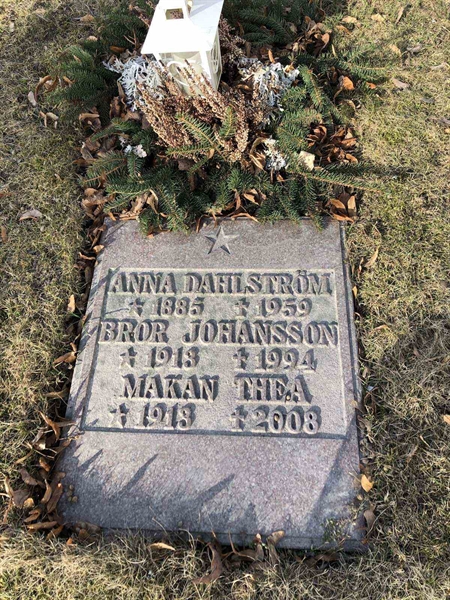 Grave number: 2 107