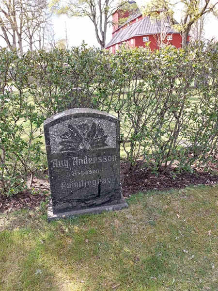 Grave number: HÖ 9   27