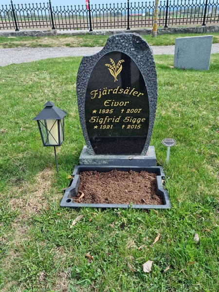 Grave number: D G 3    33U