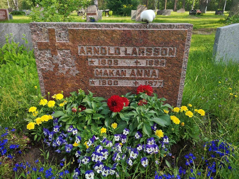 Grave number: NK 04    27