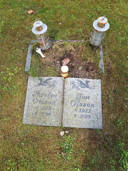 Grave number: 01  2294