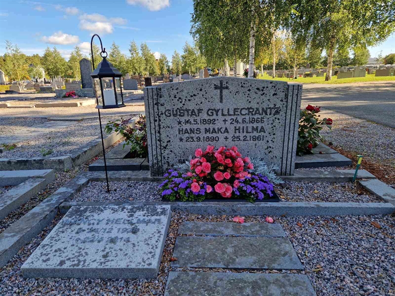 Grave number: 2 06   197