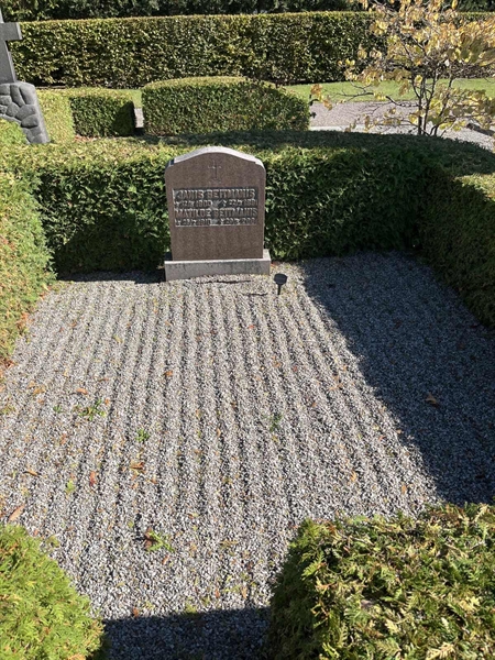 Grave number: VK IV    23