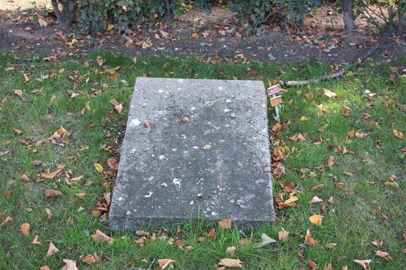 Grave number: Ö SSÄ   347, 348, 349