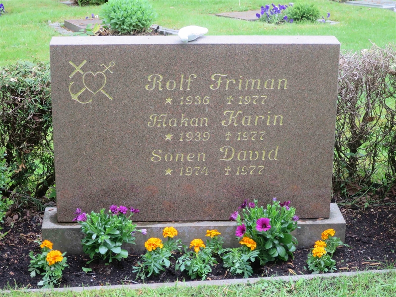 Grave number: HÖB N.UR   242