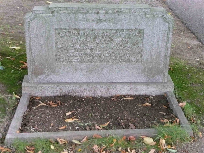 Grave number: 01 D   274, 275