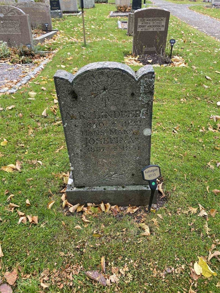 Grave number: 1 07    13