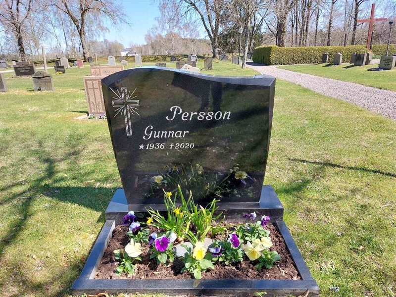 Grave number: HÖ 2   28, 29