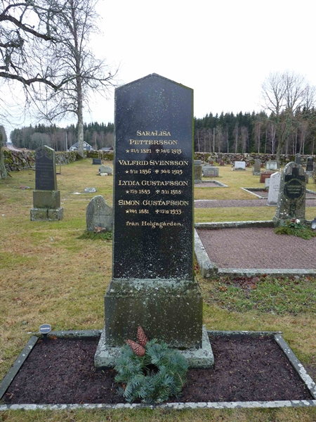 Grave number: SG 4   23